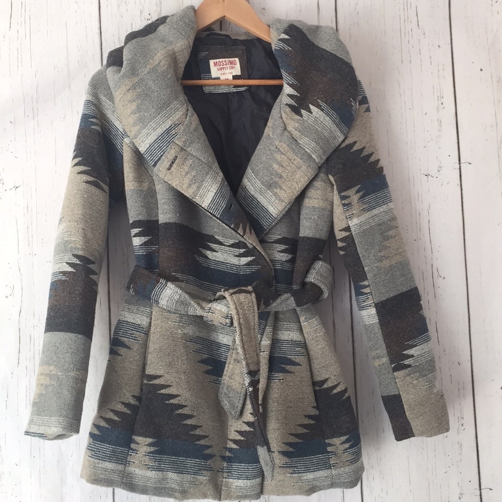 ⭐️Mossimo Santa Fe Aztec blanket wrap shawl collar